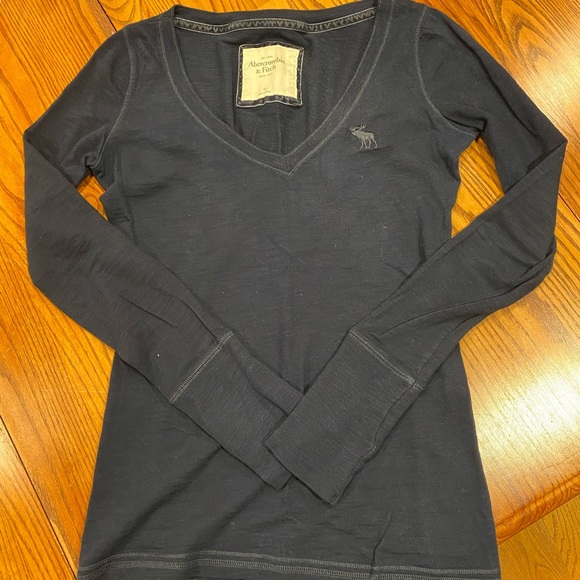 Abercrombie & Fitch Tops - Abercrombie and Fitch Long-Sleeved V Neck